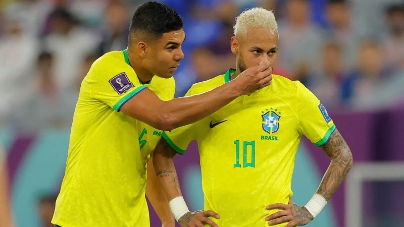 El video del momento en el que le pusieron una pomada a en la nariz a Neymar generó polémica en redes sociales.