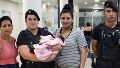 Policías reanimaron a una beba de una semana con maniobras de RCP
