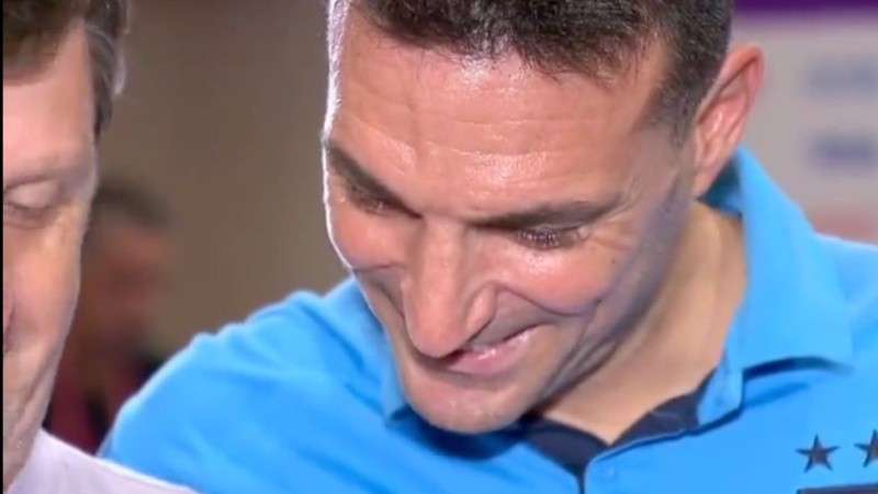 El entrenador no pudo ocultar su emoción.