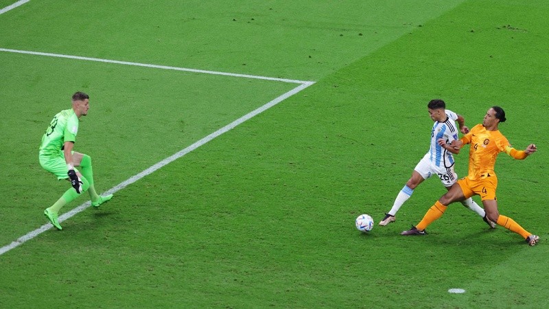 Molina marcó su primer tanto con la camiseta argentina.