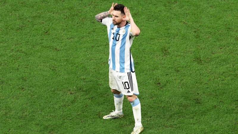 Messi festejó haciendo 