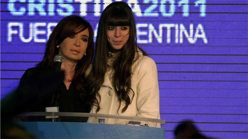 La vicepresidenta salió a defender a su hija ante declaraciones periodísticas. 