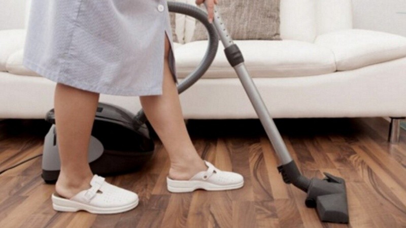 Según fuentes gubernamentales, el aumento anual de los salarios de las trabajadoras de casas particulares entre marzo de 2022 y 2023 será del 119,8%.