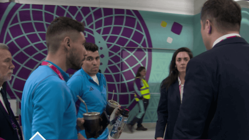 Montiel y Acuña, afuera del vestuario, podrán estar presente en el próximo partido.