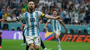 El rosarino abrió el partido con un gol de penal, asistió a Julián Álvarez en el tercero y jugó un partidazo ante Croacia.