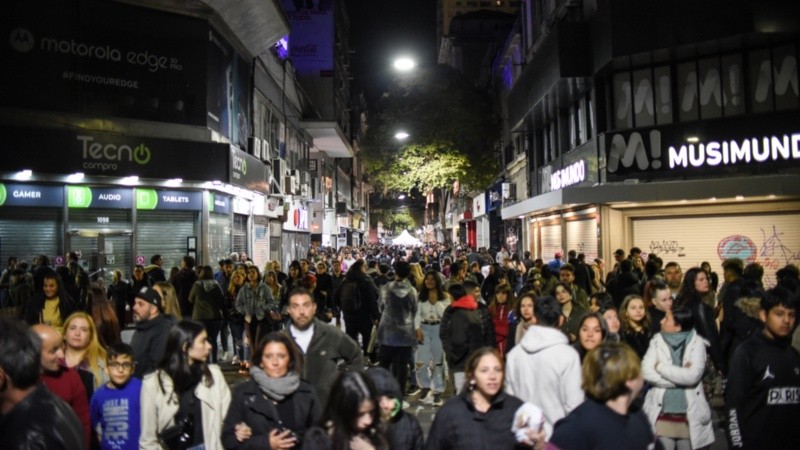 Las peatonales se volverán a vestir de fiesta este sábado a la noche.