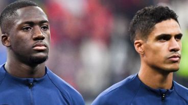 Raphael Varane e Ibrahima Konaté, presuntamente afectados por el "virus del camello".
