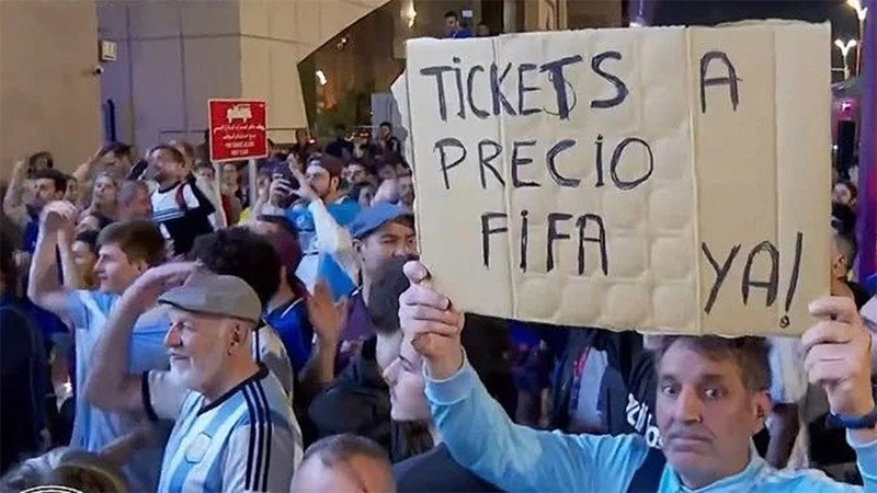 Los hinchas realizaron manifestaciones en Qatar para pedir entradas 