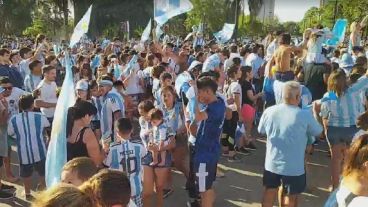 Los festejos comenzaron con mucho color y calor en Venado Tuerto, antes de los incidentes.