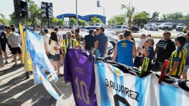 Largas colas y alta participación de socios canallas.