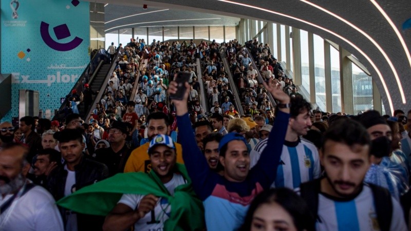 Hinchas argentinos en Qatar.