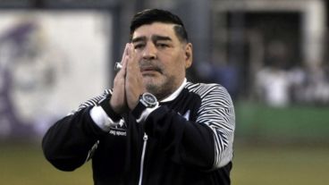 Maradona murió a los 60 años de un edema pulmonar y una falla cardíaca el 25 de noviembre de 2020.