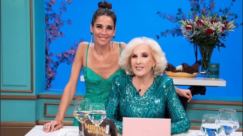 Juana Viale y Mirtha Legrand en el último programa del año.