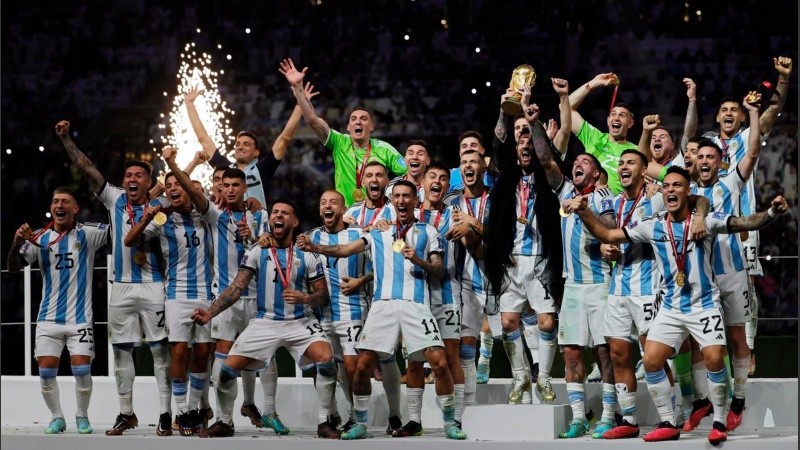 El plantel argentino alzó la Copa del Mundo y la AFA se quedará con una jugosa cantidad de dólares como premios de FIFA.