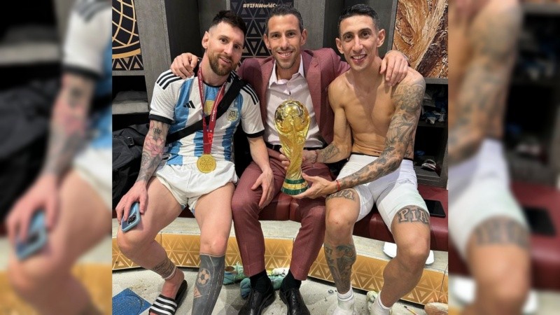 La foto que compartió Maxi Rodríguez con Leo Messi y Angelito Di María.