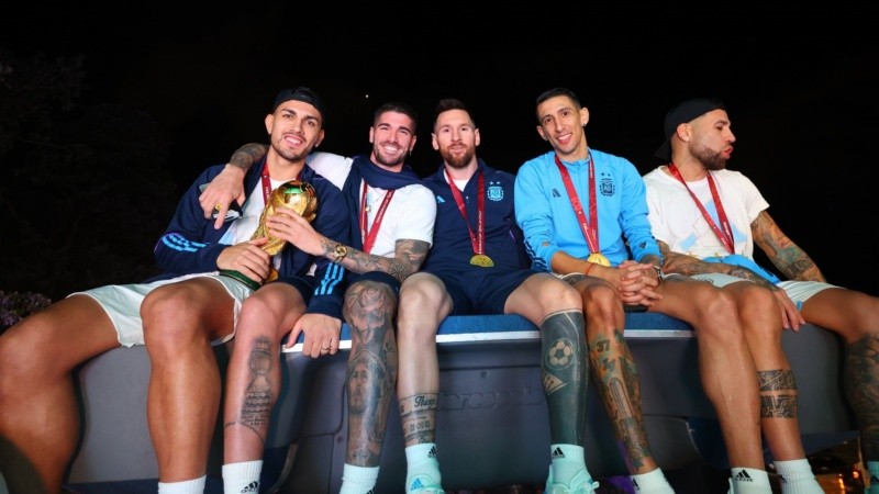 La selección y el pueblo argentino festejan el tercer campeonato mundial en una jornada histórica