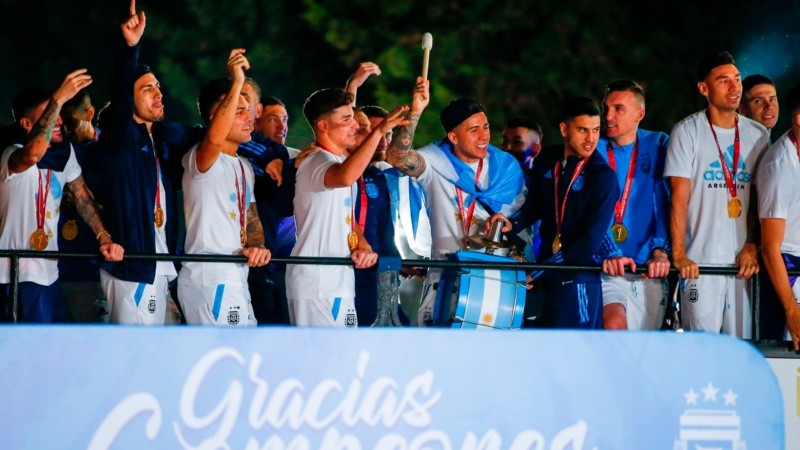 La selección y el pueblo argentino festejan el tercer campeonato mundial en una jornada histórica
