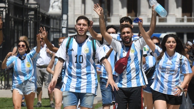 La selección y el pueblo argentino festejan el tercer campeonato mundial en una jornada histórica