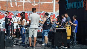 Los talleres de verano del Galpón de las Juventudes se desarrollan durante los meses de enero y febrero.