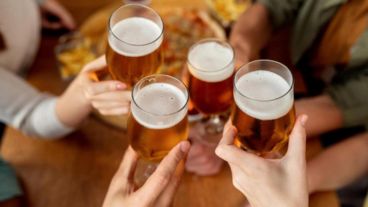 “Buen día, llegó Messi y llegaron las Bud”.