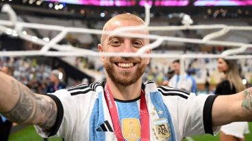 El delantero de 34 años formó parte del plantel que ganó la Copa del Mundo en Qatar.