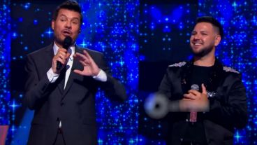 Marcelo Tinelli anuncia que Facu Martínez también es finalista.