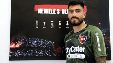 Hoyos se suma al plantel rojinegro.