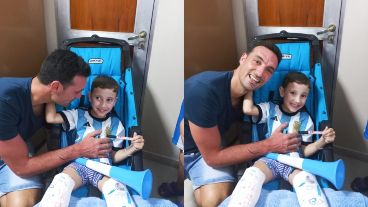 El momento de felicidad de Santi con Scaloni