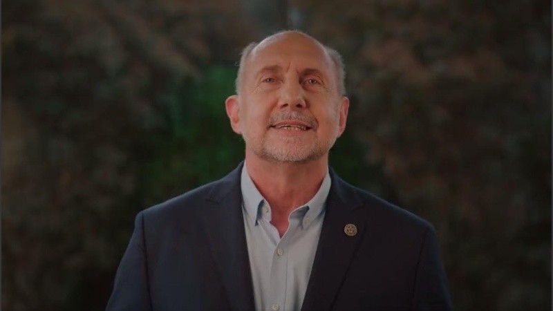 El gobernador de la provincia publicó un mensaje de fin de año en sus redes sociales.