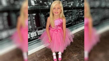 Matilda Salazar y su outfit "toda de rosa"