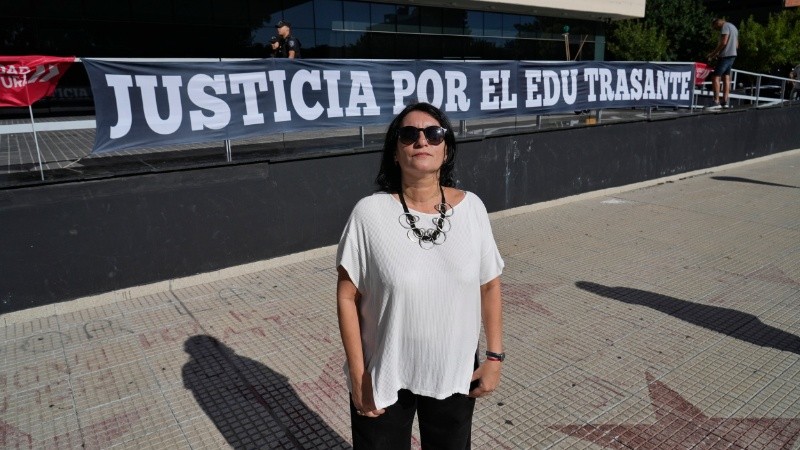 Gabriela Durruty antes de ingresar a la audiencia preliminar.