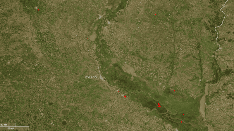 El mapa satelital de las islas frente a Rosario con pocos puntos rojos.