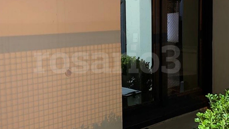 Varios tiros contra la fachada a las 21.35 de este miércoles.