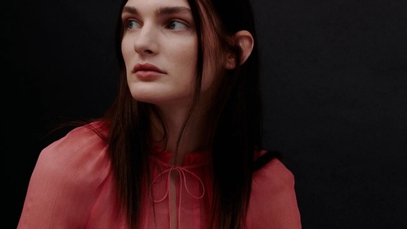 Distintos cortes y telas se entremezclan para crear diferentes outfits