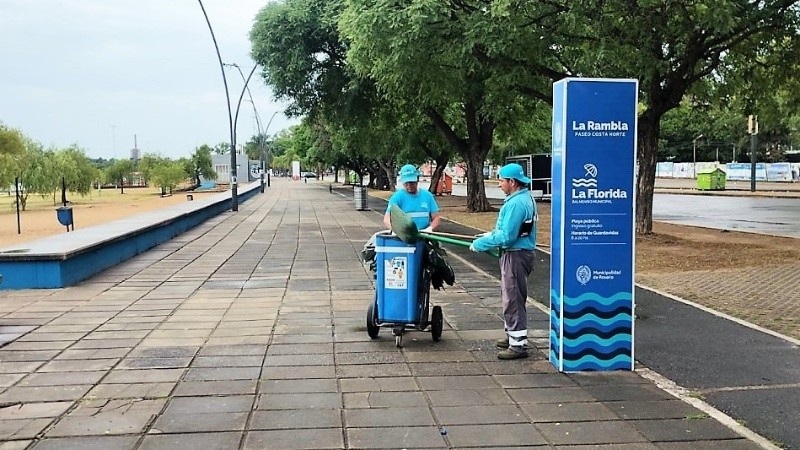 Unos 40 trabajadores recorrieron la ciudad desde temprano.