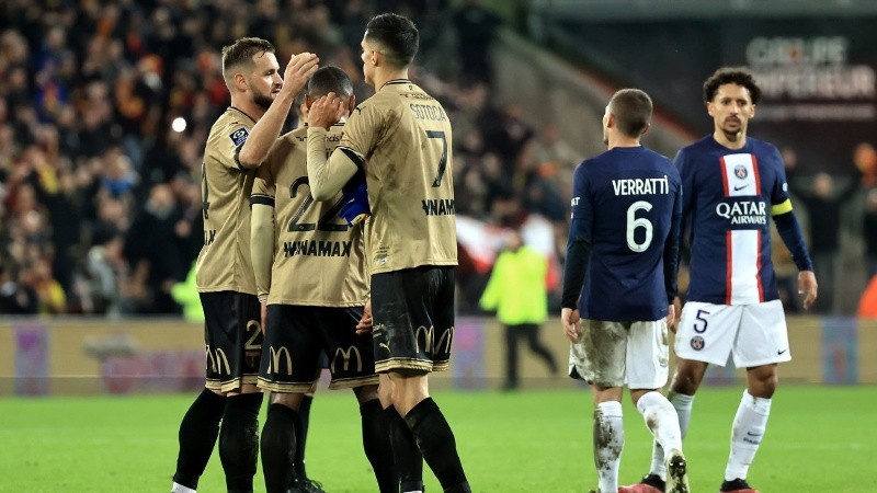 El Lens sorprendió al puntero.