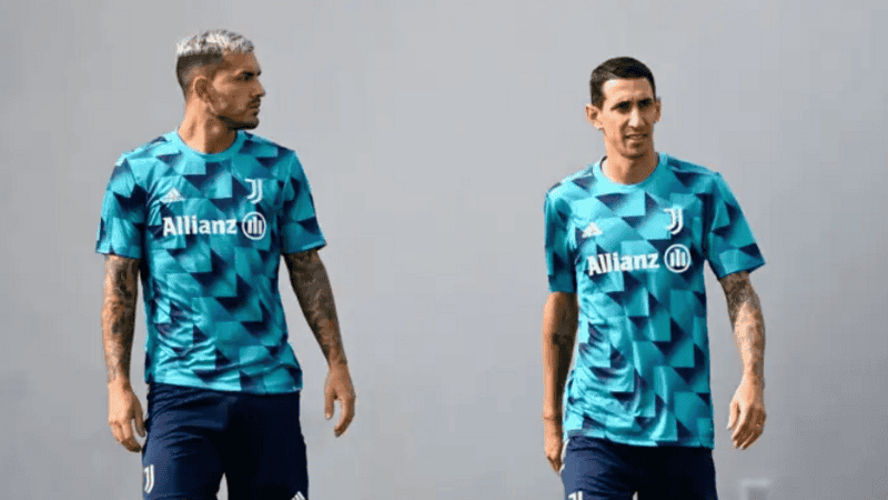 Paredes y Di María fueron cuestionados por demorar su regreso.