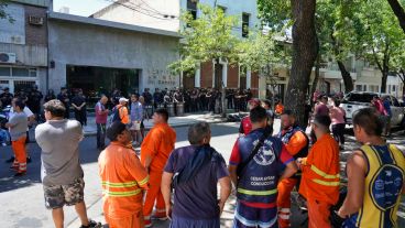 La manifestación ocurrió cerca del mediodía en Juan Manuel de Rosas al 1700.