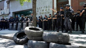 La manifestación ocurrió cerca del mediodía en Juan Manuel de Rosas al 1700.