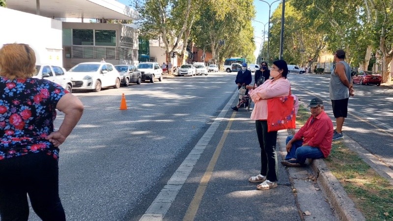 La situación frente al hospital Carrasco
