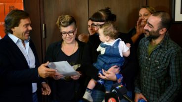 Caso testigo en 2015: dos madres, unidas en matrimonio igualitario, y un padre biológico.