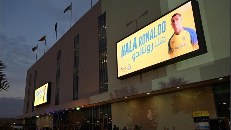 Con 37 años, Cristiano seguirá su carrera en el fútbol de Arabia Saudita con un contrato de dos años y 200 millones de dólares.