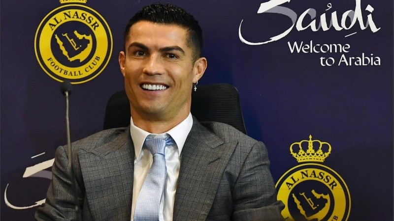 Con 37 años, Cristiano seguirá su carrera en el fútbol de Arabia Saudita con un contrato de dos años y 200 millones de dólares.
