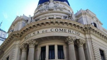 La sequía y la intervención estatal en el mercado generan un escenario de fuerte puja entre los operadores.