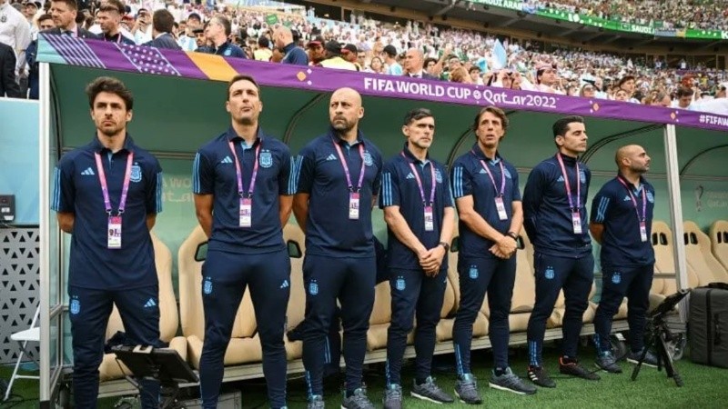 Barrios se sumará al equipo de trabajo de Esteban Solari -hijo de Eduardo; trabajó como ayudante de campo de Javier Mascherano en la Sub 20