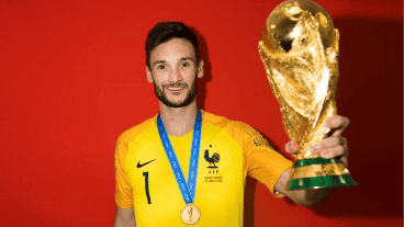 El guardameta, de 36 años, es el jugador que más veces vistió la camiseta de la selección francesa.