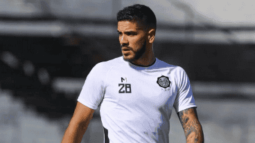 Recalde viajaría hacia la ciudad el miércoles, aunque Newell's deberá previamente pagar parte de la transacción .