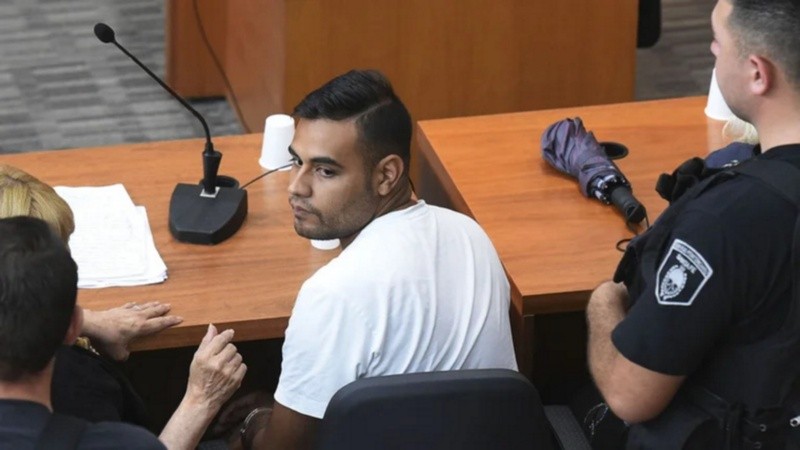 Enero de 2020. Cachete, a horas de ser detenido, escucha la imputación en su contra.