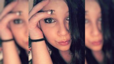 Cassidy Laramee comenzó a hacer moldes de sus manos para vender.