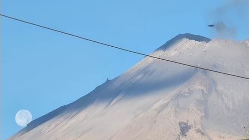 La foto fue tomada  tras una explosión del volcán Popocatépetl.